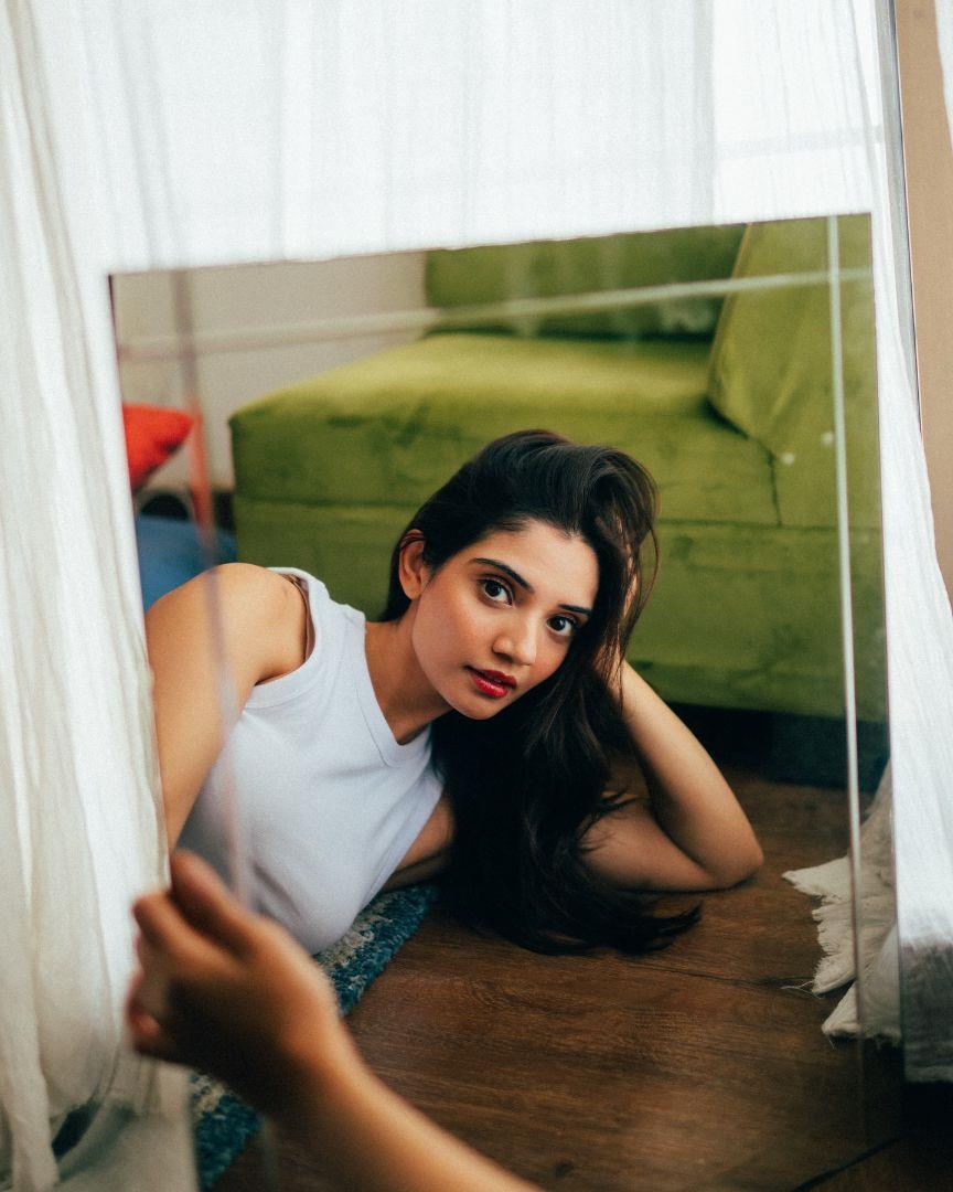 
                                                Neha Tuli